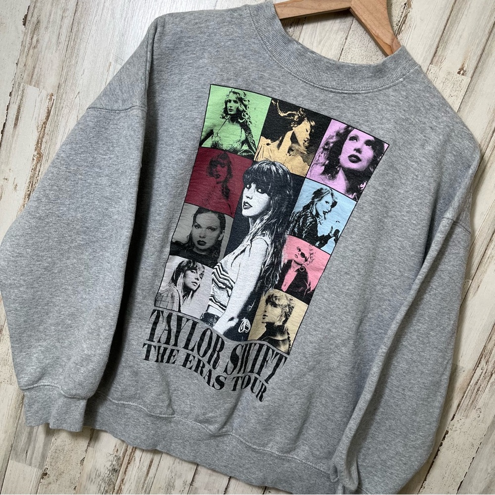 Taylor Swift Eras Tour Grey Crewneck Sweatshirt Top SOLD OUT Medium‎ Swifty